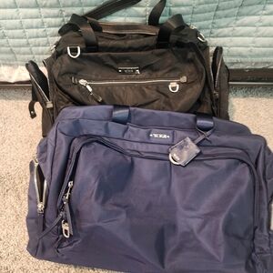 Tummy travel bags